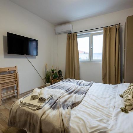 Cozy Studio Retreat - Quiet, Premium Stay Timisoara Exterior photo