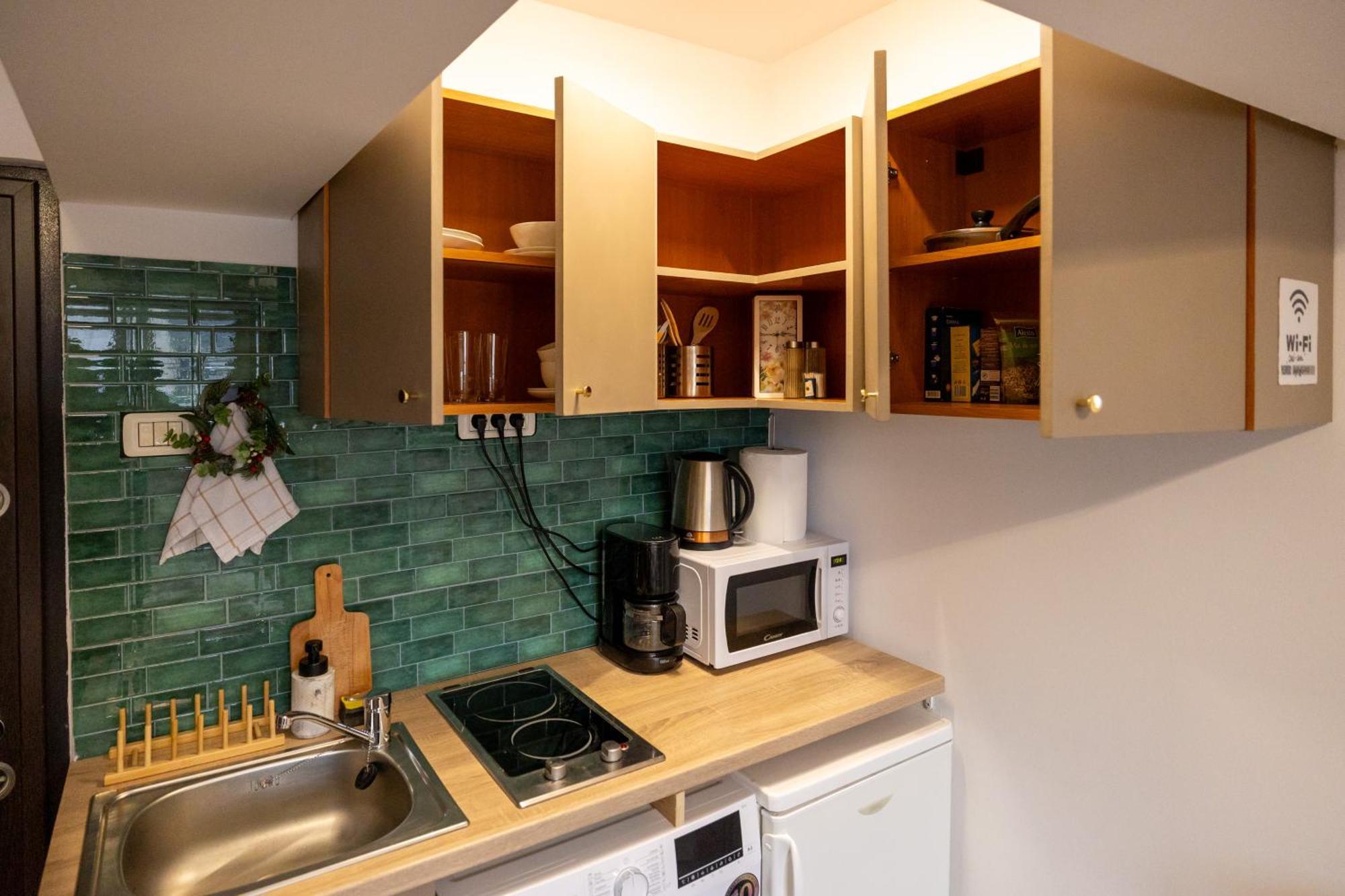 Cozy Studio Retreat - Quiet, Premium Stay Timisoara Exterior photo