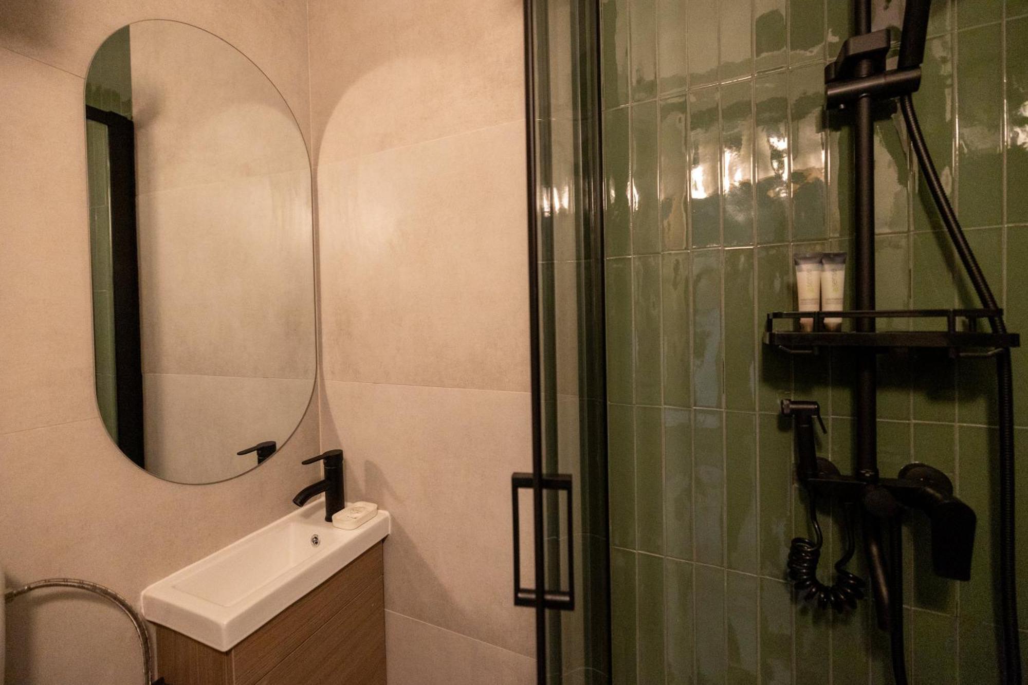 Cozy Studio Retreat - Quiet, Premium Stay Timisoara Exterior photo